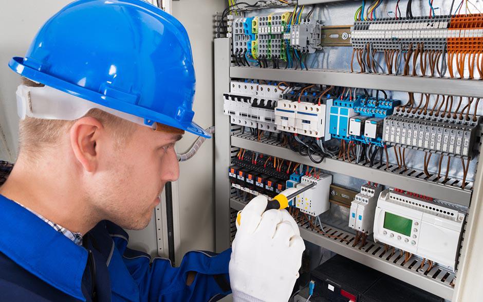 cherche électricien Paris 5
